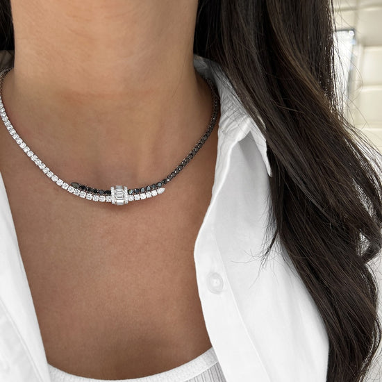 Signature Pull Necklace