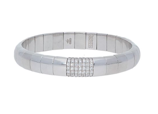 Stretch bracelet featuring round-cut diamonds with a clarity of VS2 on 18K white gold