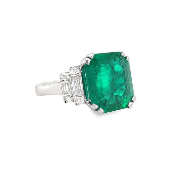 Emerald Ring with Baguette Diamond Sides