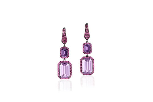 Fuschia and lavender dangle earrings with 14.12 carats of amethyst and 2.39 carats of pink sapphire on 18K yellow gold